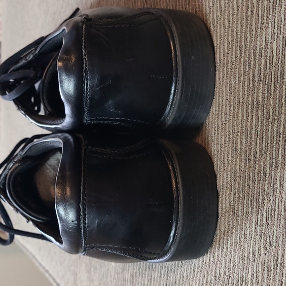 Nunn Bush Black Dress Shoes - Picture 8 of 8